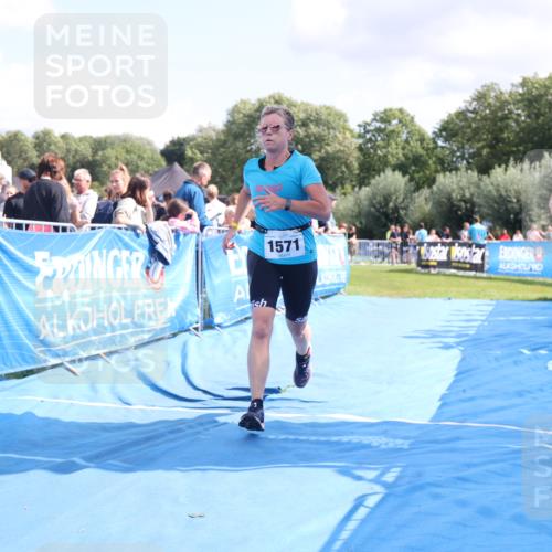 25.08.2024 - Elbe Triathlon Hamburg H.Heesch http://msf.ph/oto/6875043 25.08.2024 12:01:56 Ziel 508, 1510, 1571 meine-sportfotos.de