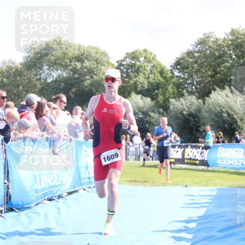 25.08.2024 - Elbe Triathlon Hamburg H.Heesch http://msf.ph/oto/6875049 25.08.2024 11:39:54 Ziel 496, 642, 1609 meine-sportfotos.de