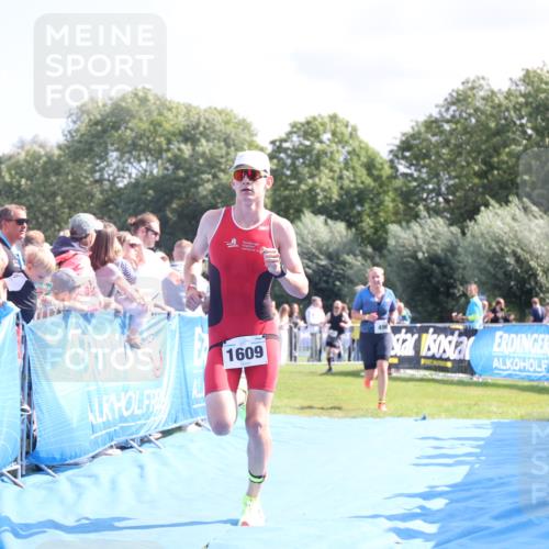 25.08.2024 - Elbe Triathlon Hamburg H.Heesch http://msf.ph/oto/6875053 25.08.2024 11:39:54 Ziel 496, 642, 1609 meine-sportfotos.de