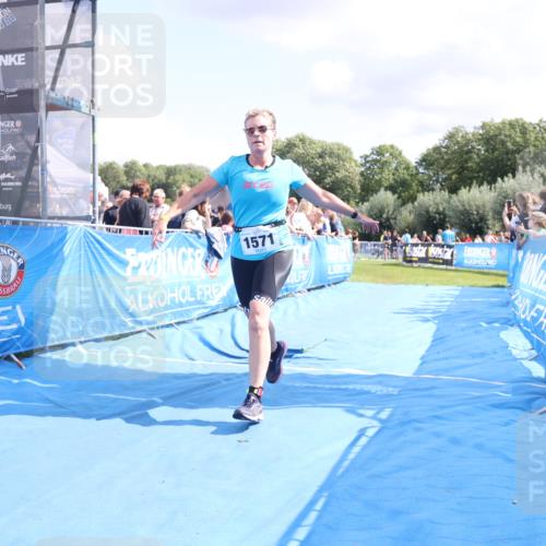 25.08.2024 - Elbe Triathlon Hamburg H.Heesch http://msf.ph/oto/6875060 25.08.2024 12:01:56 Ziel 508, 1510, 1571 meine-sportfotos.de
