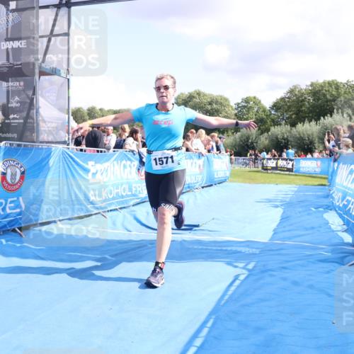 25.08.2024 - Elbe Triathlon Hamburg H.Heesch http://msf.ph/oto/6875065 25.08.2024 12:01:56 Ziel 508, 1510, 1571 meine-sportfotos.de