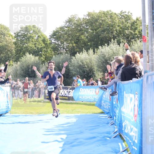 25.08.2024 - Elbe Triathlon Hamburg H.Heesch http://msf.ph/oto/6875071 25.08.2024 11:14:34 Ziel 234, 410, 640, 655 meine-sportfotos.de