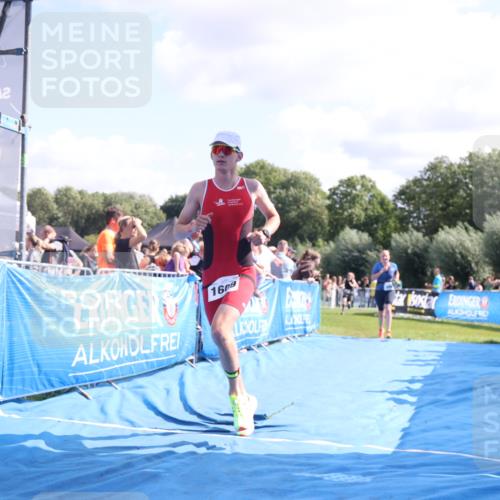 25.08.2024 - Elbe Triathlon Hamburg H.Heesch http://msf.ph/oto/6875076 25.08.2024 11:39:55 Ziel 496, 642, 1609 meine-sportfotos.de