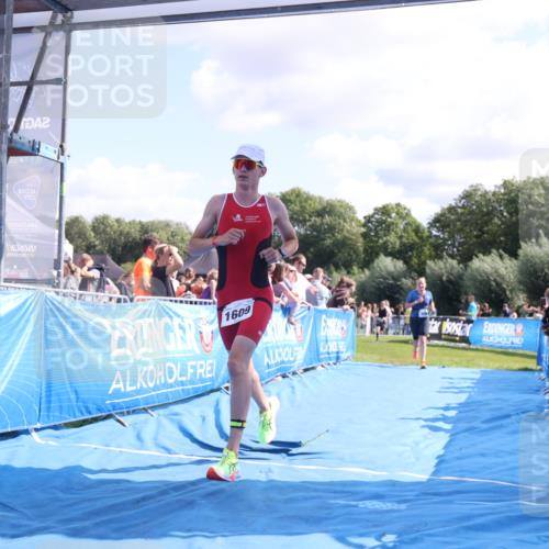 25.08.2024 - Elbe Triathlon Hamburg H.Heesch http://msf.ph/oto/6875079 25.08.2024 11:39:55 Ziel 496, 642, 1609 meine-sportfotos.de