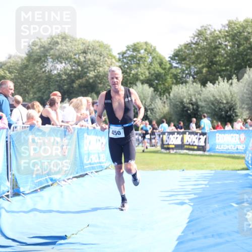 25.08.2024 - Elbe Triathlon Hamburg H.Heesch http://msf.ph/oto/6875083 25.08.2024 12:02:04 Ziel 450 meine-sportfotos.de