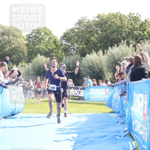 25.08.2024 - Elbe Triathlon Hamburg H.Heesch http://msf.ph/oto/6875089 25.08.2024 11:14:34 Ziel 234, 410, 640, 655 meine-sportfotos.de