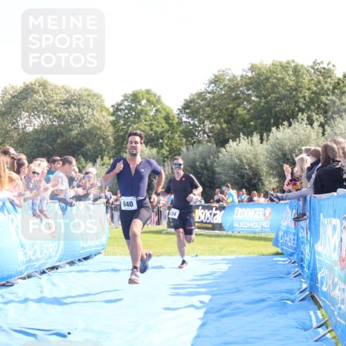 25.08.2024 - Elbe Triathlon Hamburg H.Heesch http://msf.ph/oto/6875092 25.08.2024 11:14:34 Ziel 234, 410, 640, 655 meine-sportfotos.de