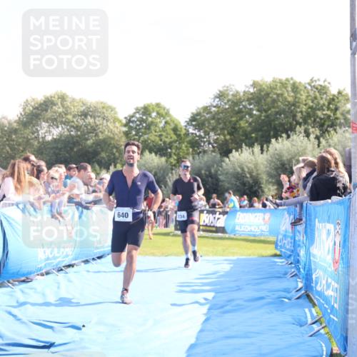 25.08.2024 - Elbe Triathlon Hamburg H.Heesch http://msf.ph/oto/6875102 25.08.2024 11:14:34 Ziel 234, 410, 640, 655 meine-sportfotos.de