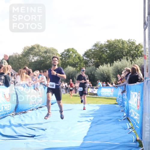 25.08.2024 - Elbe Triathlon Hamburg H.Heesch http://msf.ph/oto/6875112 25.08.2024 11:14:35 Ziel 234, 410, 640, 655 meine-sportfotos.de