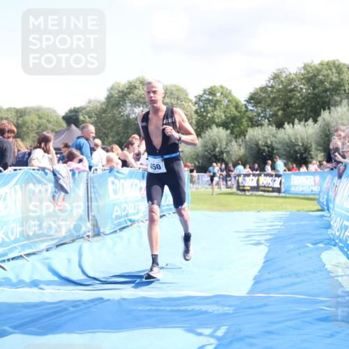 25.08.2024 - Elbe Triathlon Hamburg H.Heesch http://msf.ph/oto/6875114 25.08.2024 12:02:04 Ziel 450 meine-sportfotos.de
