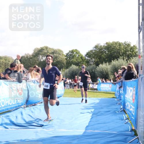25.08.2024 - Elbe Triathlon Hamburg H.Heesch http://msf.ph/oto/6875126 25.08.2024 11:14:35 Ziel 234, 410, 640, 655 meine-sportfotos.de