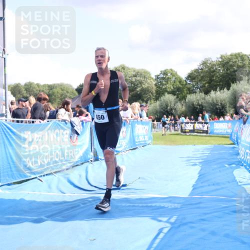 25.08.2024 - Elbe Triathlon Hamburg H.Heesch http://msf.ph/oto/6875134 25.08.2024 12:02:05 Ziel 450, 1597 meine-sportfotos.de