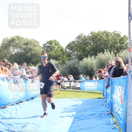 25.08.2024 - Elbe Triathlon Hamburg H.Heesch http://msf.ph/oto/6875136 25.08.2024 11:14:36 Ziel 234, 262, 410, 640, 655 meine-sportfotos.de