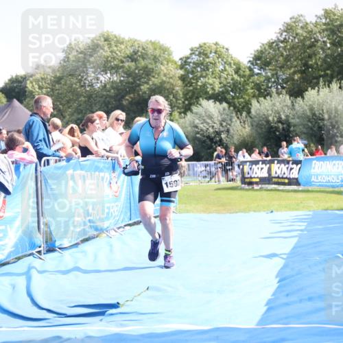 25.08.2024 - Elbe Triathlon Hamburg H.Heesch http://msf.ph/oto/6875144 25.08.2024 12:02:11 Ziel 450, 1597 meine-sportfotos.de