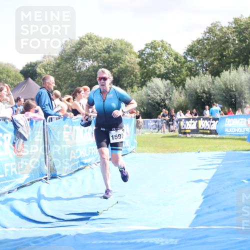 25.08.2024 - Elbe Triathlon Hamburg H.Heesch http://msf.ph/oto/6875159 25.08.2024 12:02:11 Ziel 450, 1597 meine-sportfotos.de