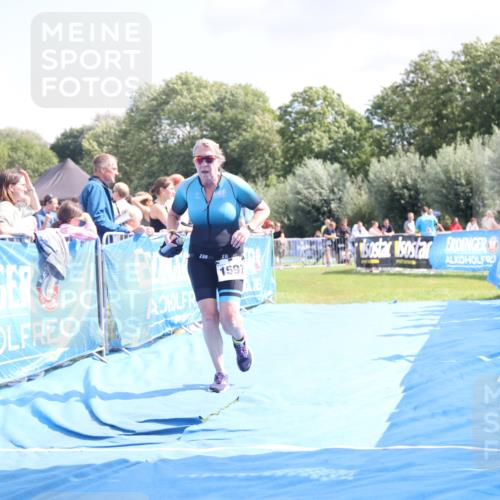 25.08.2024 - Elbe Triathlon Hamburg H.Heesch http://msf.ph/oto/6875162 25.08.2024 12:02:12 Ziel 450, 1597 meine-sportfotos.de
