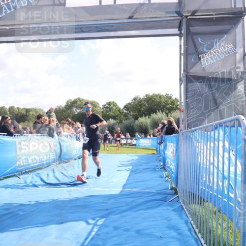 25.08.2024 - Elbe Triathlon Hamburg H.Heesch http://msf.ph/oto/6875163 25.08.2024 11:14:36 Ziel 234, 262, 410, 640, 655 meine-sportfotos.de