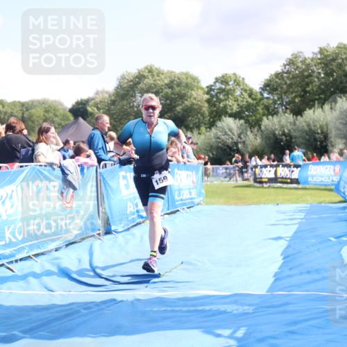 25.08.2024 - Elbe Triathlon Hamburg H.Heesch http://msf.ph/oto/6875172 25.08.2024 12:02:12 Ziel 450, 1597 meine-sportfotos.de