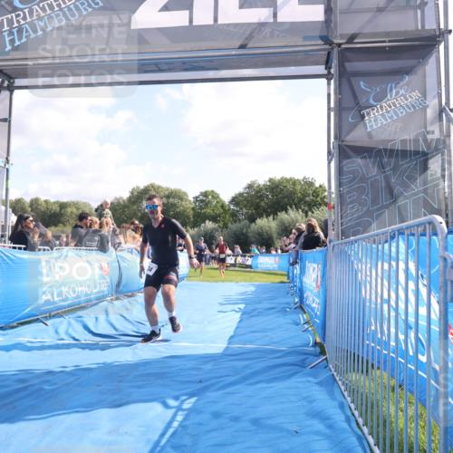 25.08.2024 - Elbe Triathlon Hamburg H.Heesch http://msf.ph/oto/6875173 25.08.2024 11:14:37 Ziel 234, 262, 410, 640, 655 meine-sportfotos.de