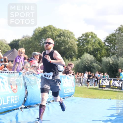 25.08.2024 - Elbe Triathlon Hamburg H.Heesch http://msf.ph/oto/6875176 25.08.2024 11:40:00 Ziel 496, 642, 1609 meine-sportfotos.de