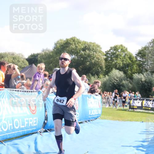 25.08.2024 - Elbe Triathlon Hamburg H.Heesch http://msf.ph/oto/6875182 25.08.2024 11:40:00 Ziel 496, 642, 1609 meine-sportfotos.de
