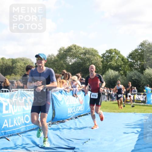 25.08.2024 - Elbe Triathlon Hamburg H.Heesch http://msf.ph/oto/6875186 25.08.2024 11:14:40 Ziel 234, 262, 410, 640, 655 meine-sportfotos.de