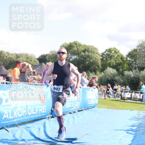 25.08.2024 - Elbe Triathlon Hamburg H.Heesch http://msf.ph/oto/6875188 25.08.2024 11:40:00 Ziel 496, 642, 1609 meine-sportfotos.de