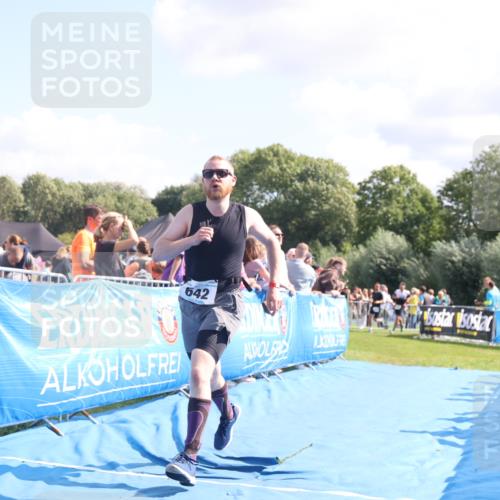 25.08.2024 - Elbe Triathlon Hamburg H.Heesch http://msf.ph/oto/6875190 25.08.2024 11:40:00 Ziel 496, 642, 1609 meine-sportfotos.de