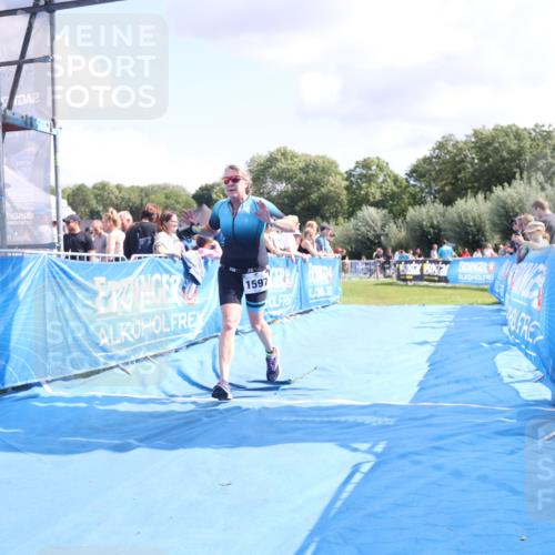 25.08.2024 - Elbe Triathlon Hamburg H.Heesch http://msf.ph/oto/6875191 25.08.2024 12:02:12 Ziel 450, 1597 meine-sportfotos.de