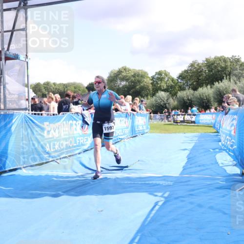 25.08.2024 - Elbe Triathlon Hamburg H.Heesch http://msf.ph/oto/6875195 25.08.2024 12:02:12 Ziel 450, 1597 meine-sportfotos.de