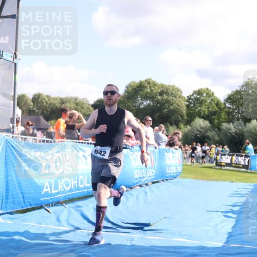 25.08.2024 - Elbe Triathlon Hamburg H.Heesch http://msf.ph/oto/6875196 25.08.2024 11:40:00 Ziel 496, 642, 1609 meine-sportfotos.de