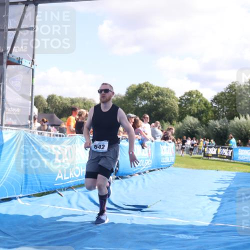 25.08.2024 - Elbe Triathlon Hamburg H.Heesch http://msf.ph/oto/6875199 25.08.2024 11:40:00 Ziel 496, 642, 1609 meine-sportfotos.de