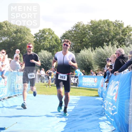 25.08.2024 - Elbe Triathlon Hamburg H.Heesch http://msf.ph/oto/6875220 25.08.2024 11:40:07 Ziel 353, 642, 703 meine-sportfotos.de
