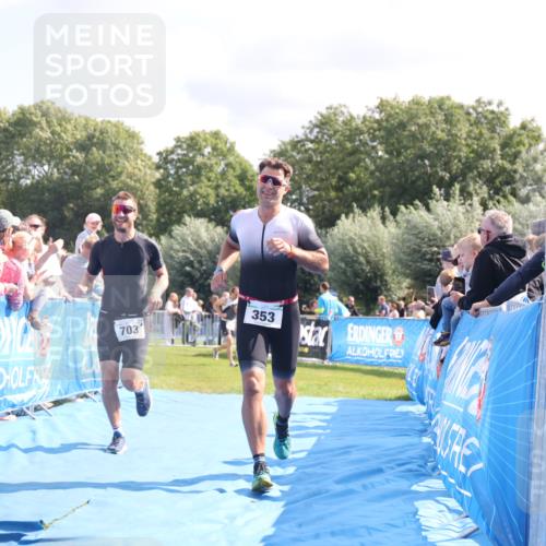 25.08.2024 - Elbe Triathlon Hamburg H.Heesch http://msf.ph/oto/6875226 25.08.2024 11:40:08 Ziel 353, 642, 703 meine-sportfotos.de