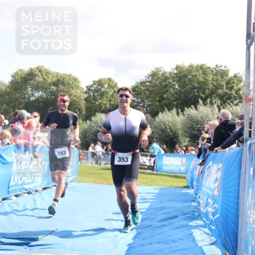 25.08.2024 - Elbe Triathlon Hamburg H.Heesch http://msf.ph/oto/6875237 25.08.2024 11:40:08 Ziel 353, 642, 703 meine-sportfotos.de