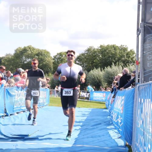 25.08.2024 - Elbe Triathlon Hamburg H.Heesch http://msf.ph/oto/6875247 25.08.2024 11:40:08 Ziel 353, 642, 703 meine-sportfotos.de