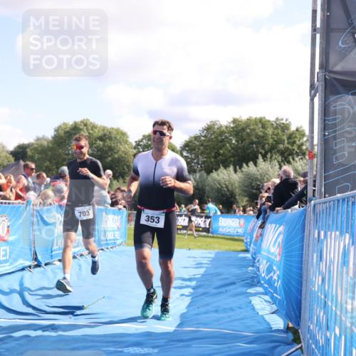 25.08.2024 - Elbe Triathlon Hamburg H.Heesch http://msf.ph/oto/6875253 25.08.2024 11:40:08 Ziel 353, 642, 703 meine-sportfotos.de