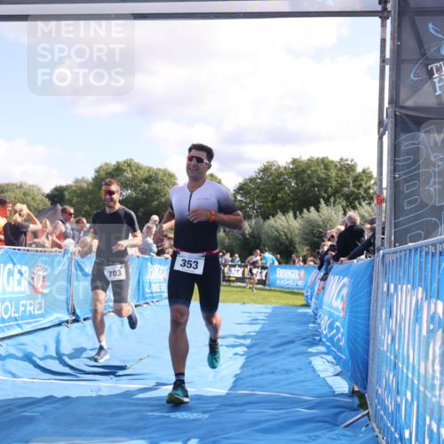 25.08.2024 - Elbe Triathlon Hamburg H.Heesch http://msf.ph/oto/6875259 25.08.2024 11:40:08 Ziel 353, 642, 703 meine-sportfotos.de