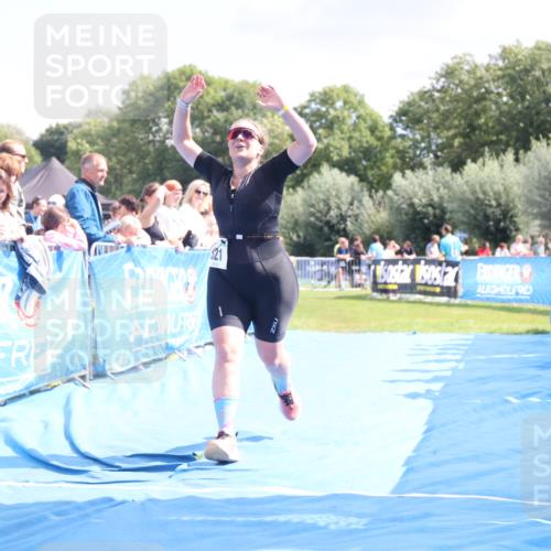 25.08.2024 - Elbe Triathlon Hamburg H.Heesch http://msf.ph/oto/6875262 25.08.2024 12:02:45 Ziel 521, 1436 meine-sportfotos.de