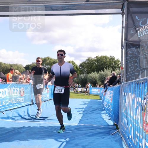 25.08.2024 - Elbe Triathlon Hamburg H.Heesch http://msf.ph/oto/6875266 25.08.2024 11:40:09 Ziel 353, 703, 794 meine-sportfotos.de