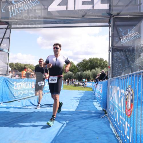 25.08.2024 - Elbe Triathlon Hamburg H.Heesch http://msf.ph/oto/6875274 25.08.2024 11:40:09 Ziel 353, 703, 794 meine-sportfotos.de