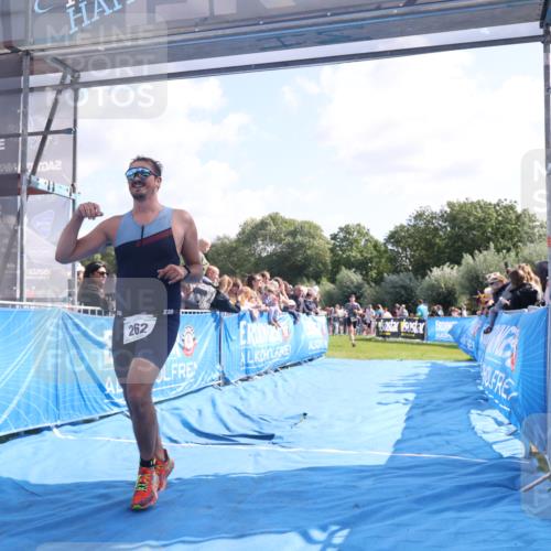 25.08.2024 - Elbe Triathlon Hamburg H.Heesch http://msf.ph/oto/6875283 25.08.2024 11:14:45 Ziel 262, 410, 580, 655, 669 meine-sportfotos.de