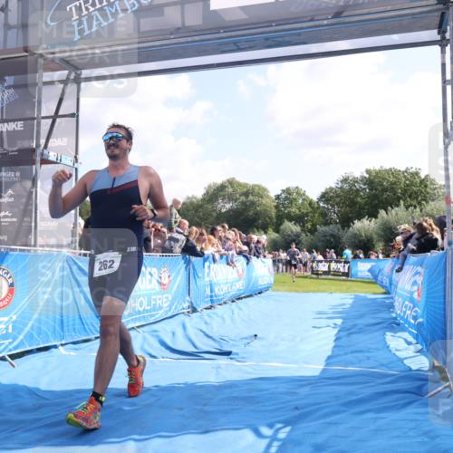 25.08.2024 - Elbe Triathlon Hamburg H.Heesch http://msf.ph/oto/6875286 25.08.2024 11:14:45 Ziel 262, 410, 580, 655, 669 meine-sportfotos.de