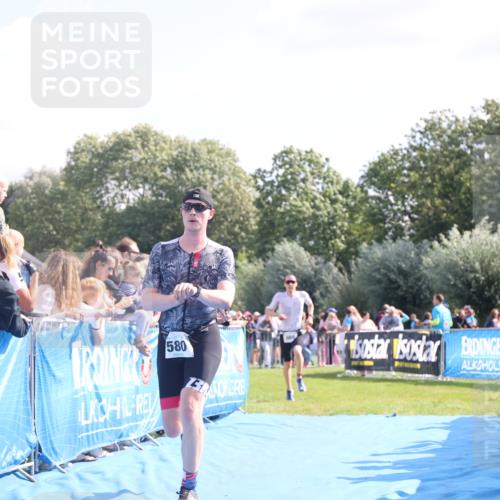 25.08.2024 - Elbe Triathlon Hamburg H.Heesch http://msf.ph/oto/6875301 25.08.2024 11:14:48 Ziel 262, 410, 580, 655, 669 meine-sportfotos.de