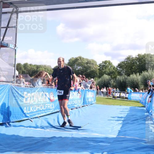 25.08.2024 - Elbe Triathlon Hamburg H.Heesch http://msf.ph/oto/6875310 25.08.2024 11:40:16 Ziel 353, 703, 794, 1445 meine-sportfotos.de