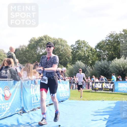 25.08.2024 - Elbe Triathlon Hamburg H.Heesch http://msf.ph/oto/6875311 25.08.2024 11:14:49 Ziel 262, 580, 669 meine-sportfotos.de