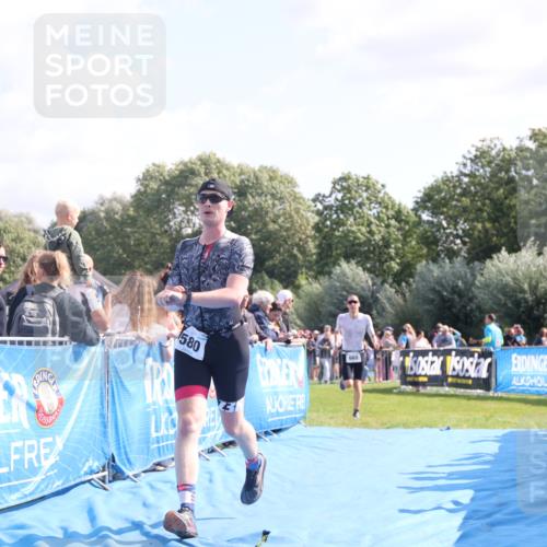 25.08.2024 - Elbe Triathlon Hamburg H.Heesch http://msf.ph/oto/6875315 25.08.2024 11:14:49 Ziel 262, 580, 669 meine-sportfotos.de
