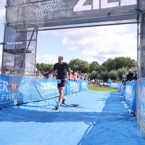 25.08.2024 - Elbe Triathlon Hamburg H.Heesch http://msf.ph/oto/6875318 25.08.2024 11:40:16 Ziel 353, 703, 794, 1445 meine-sportfotos.de