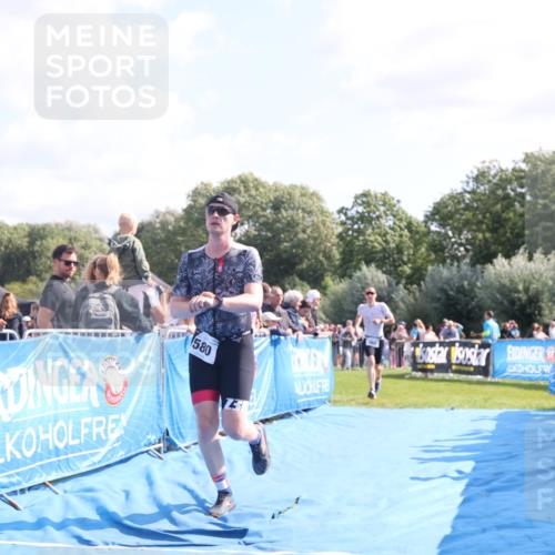 25.08.2024 - Elbe Triathlon Hamburg H.Heesch http://msf.ph/oto/6875323 25.08.2024 11:14:49 Ziel 262, 580, 669 meine-sportfotos.de
