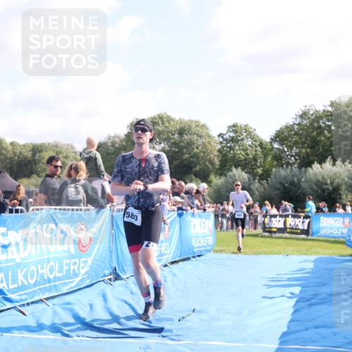 25.08.2024 - Elbe Triathlon Hamburg H.Heesch http://msf.ph/oto/6875326 25.08.2024 11:14:49 Ziel 262, 580, 669 meine-sportfotos.de